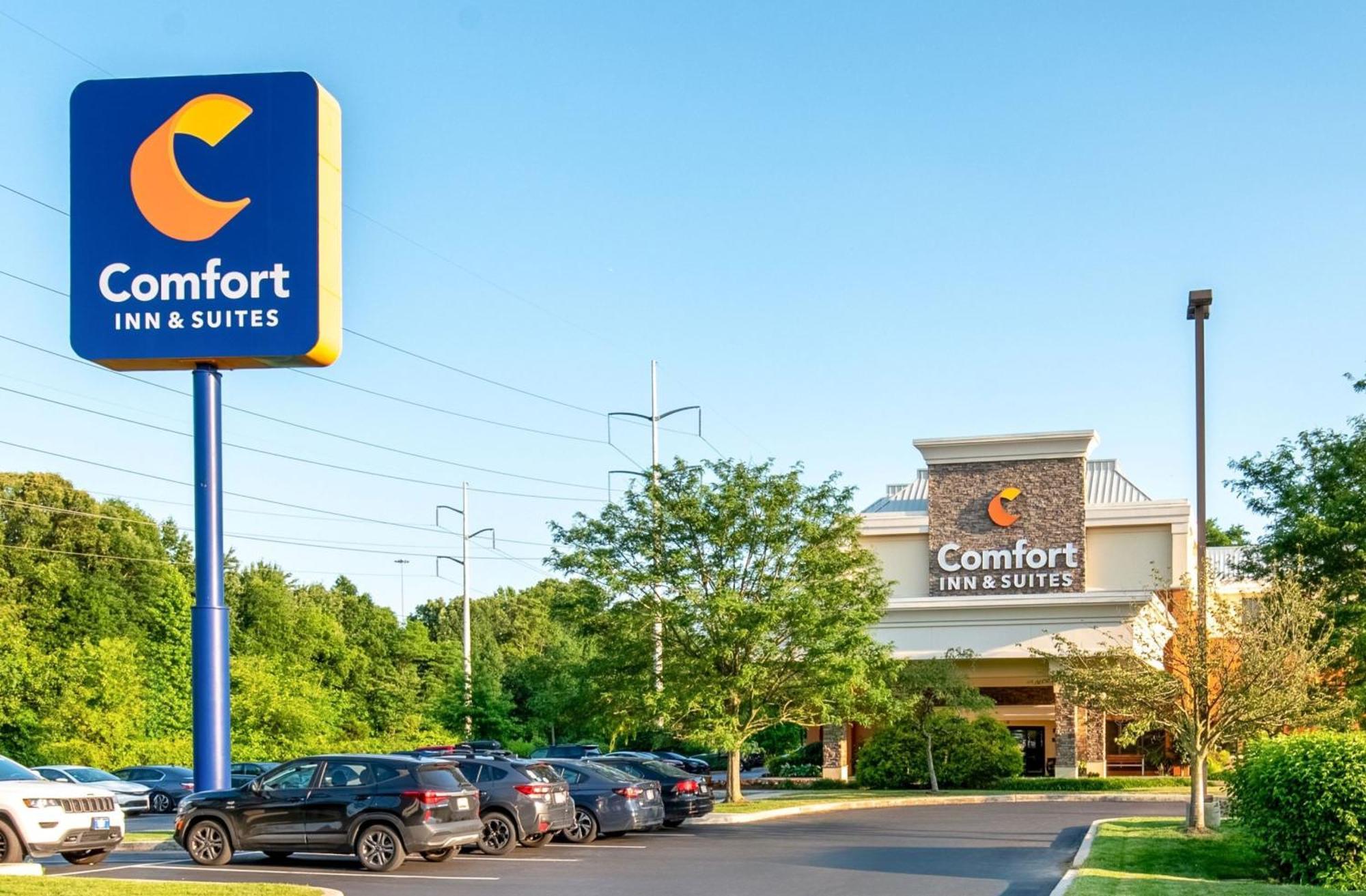 Comfort Inn & Suites Newark - Wilmington Exterior photo